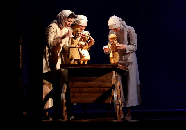 Смыслы «Грешневой каши». Белгородский театр кукол показал спектакль для взрослых
