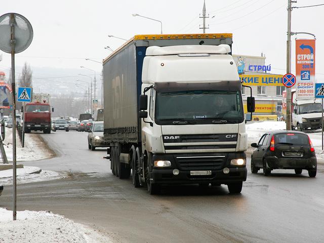 В Белгородской области хотят взимать плату с грузовиков за вред дорогам