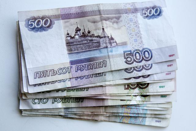 16-летняя белгородка во время свидания похитила у поклонника 25 тысяч рублей