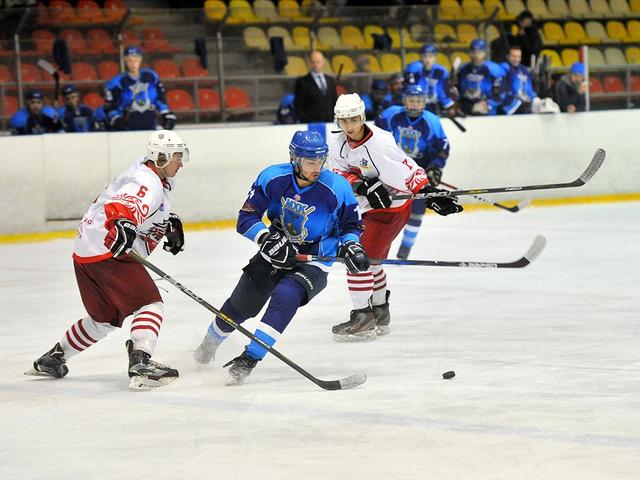 Белгородские хоккеисты забросили 26 шайб в ворота ростовчан