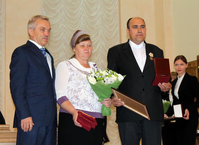 Белгородцам вручили государственные и областные награды