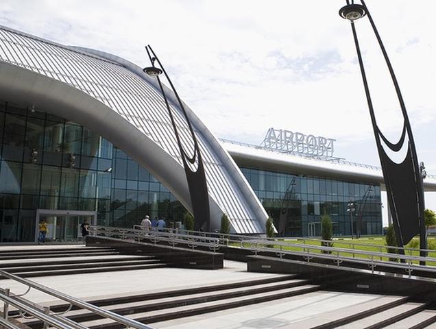 Белгородский аэропорт: Шухов, Ватутин или Маресьев?