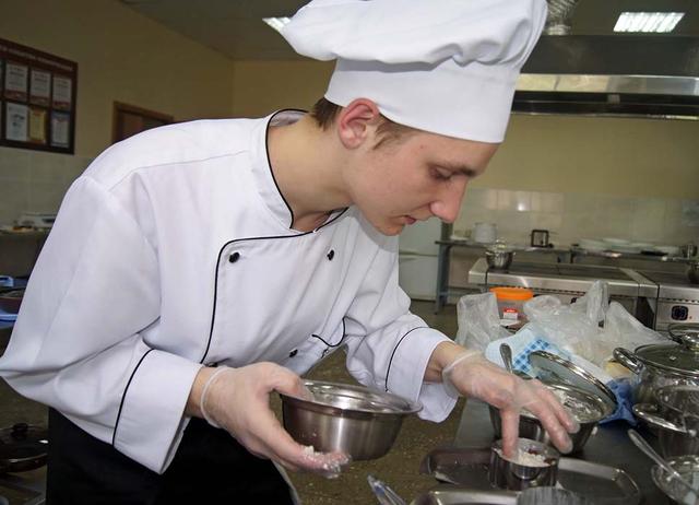 Лучшим начинающим поваром Белгородской области стал студент из Борисовки