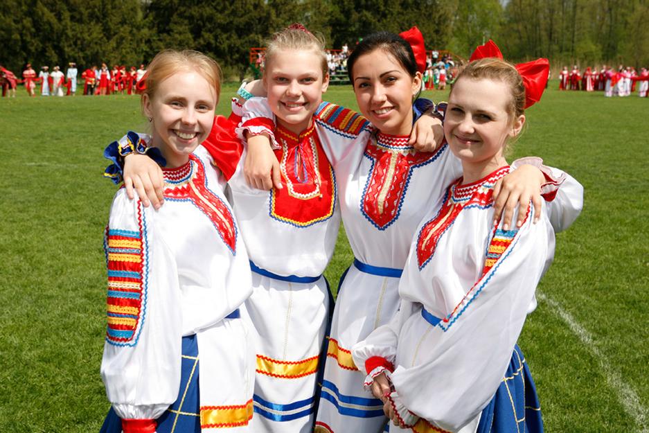 В Белгородской области  установили рекорд по числу участников хоровода - Изображение 14