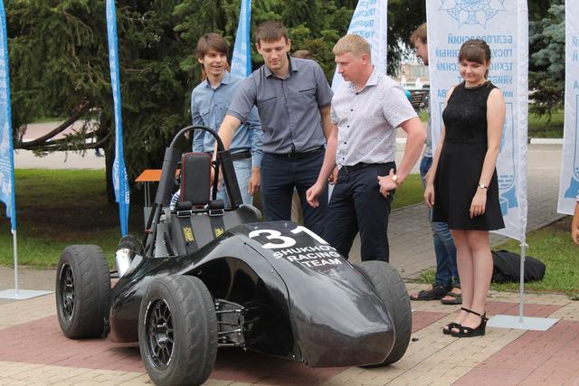 Команда Shukhov Racing Team представила новый гоночный болид