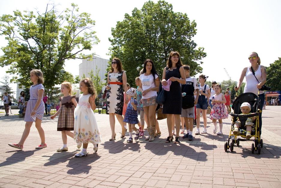 Белгородские мамы-водители проехали по улицам областного центра - Изображение 9