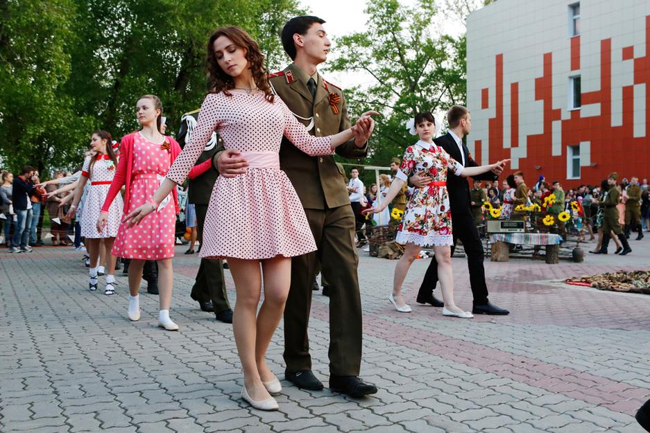 В Белгороде состоялся бал Победы под открытым небом - Изображение 18