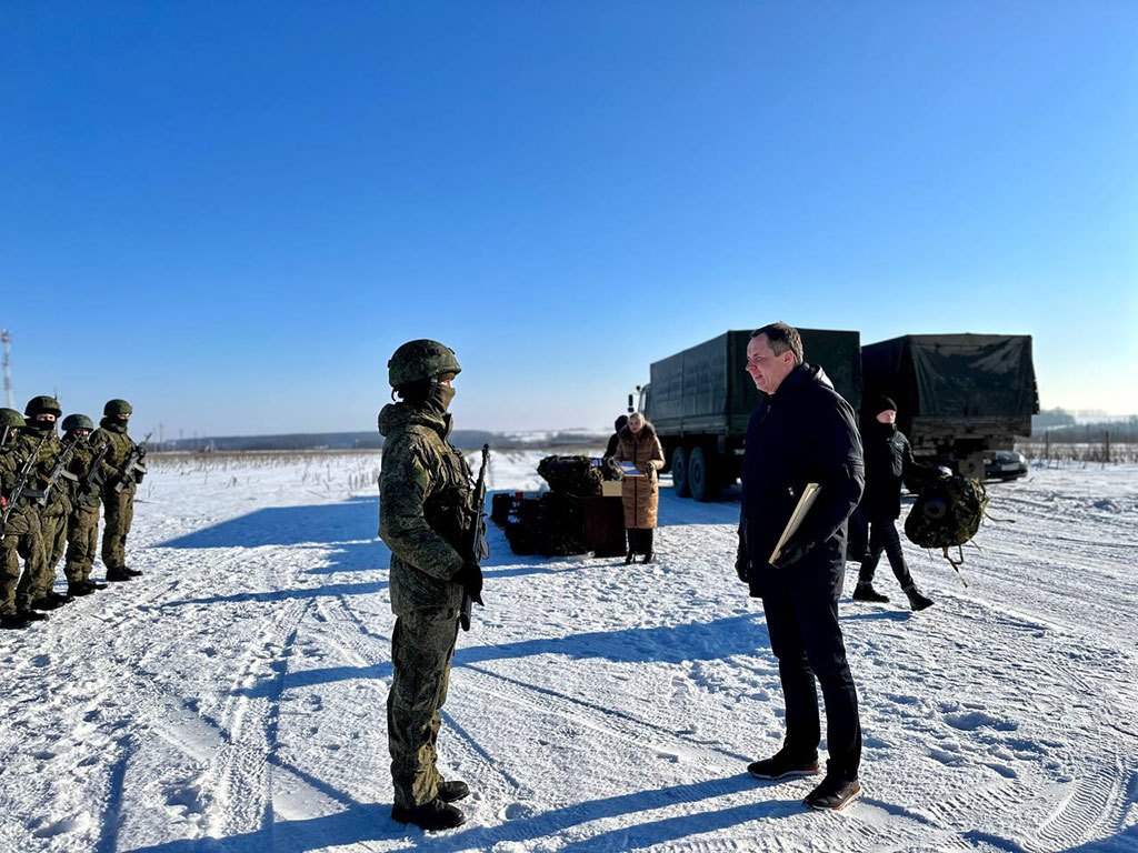 Губернатор Белгородской области поздравил с Днём защитника Отечества военнослужащих ПВО
