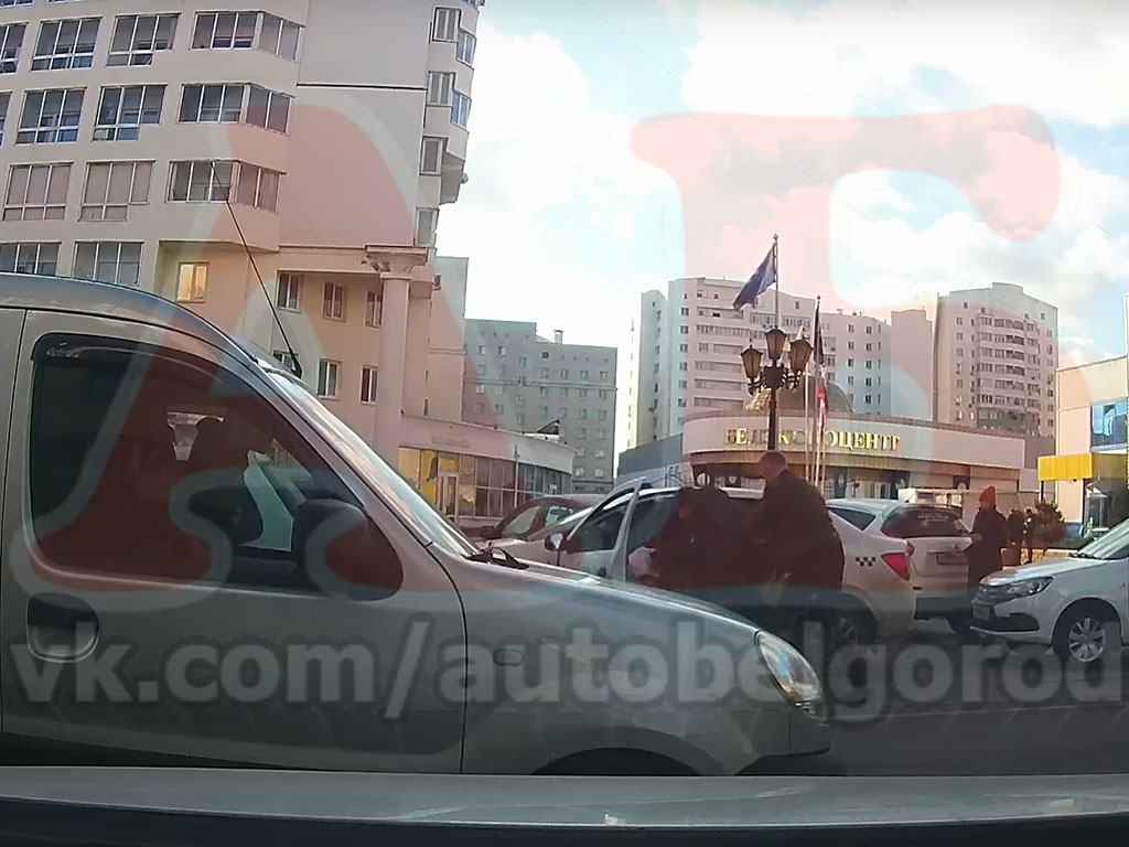 В Белгороде оперативники задержали водителя такси, находящегося в федеральном розыске