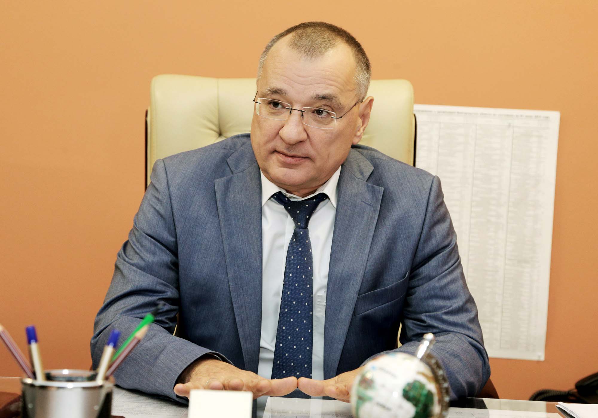 Мэр Белгорода заявил, что администрация начнёт продавать дорогие авто с 1 ноября