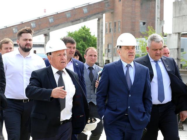«Будем изобретать». О чём руководители белгородских предприятий стройиндустрии говорили с губернатором