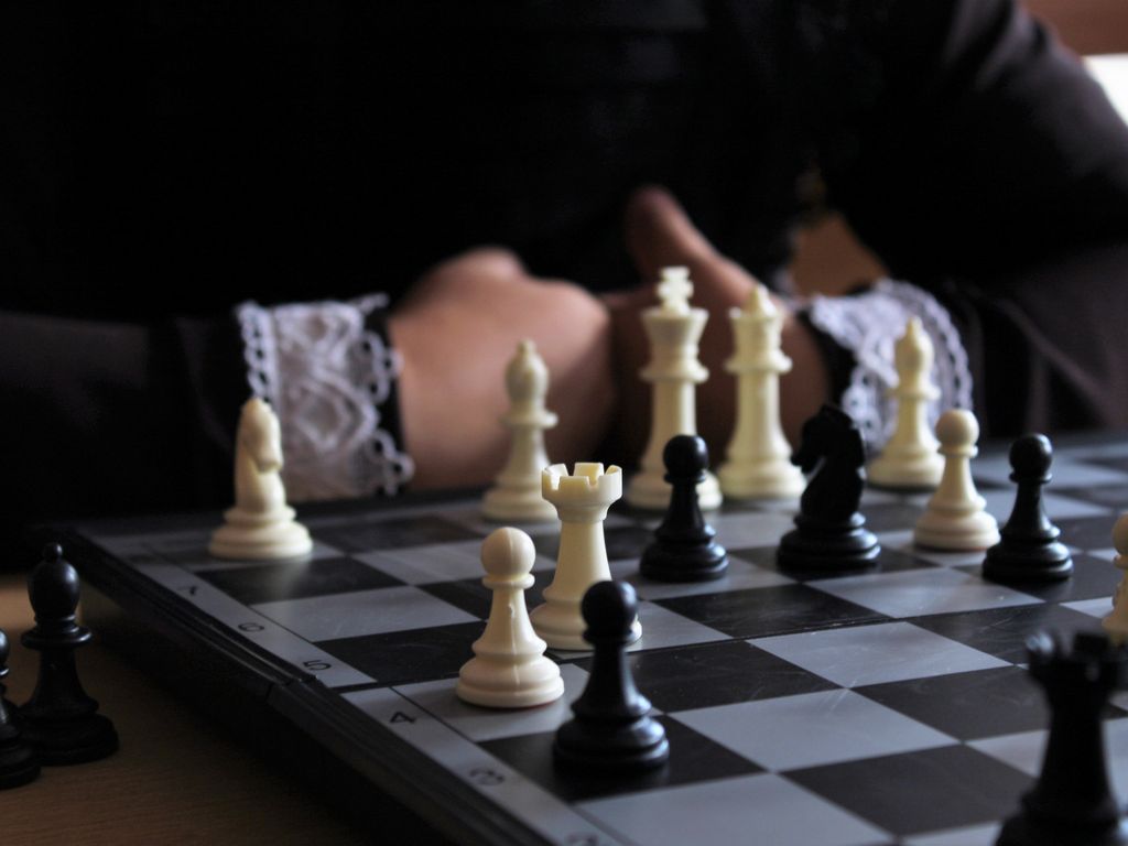 Вячеслав Гладков предложил ввести в белгородских школах обязательные занятия шахматами