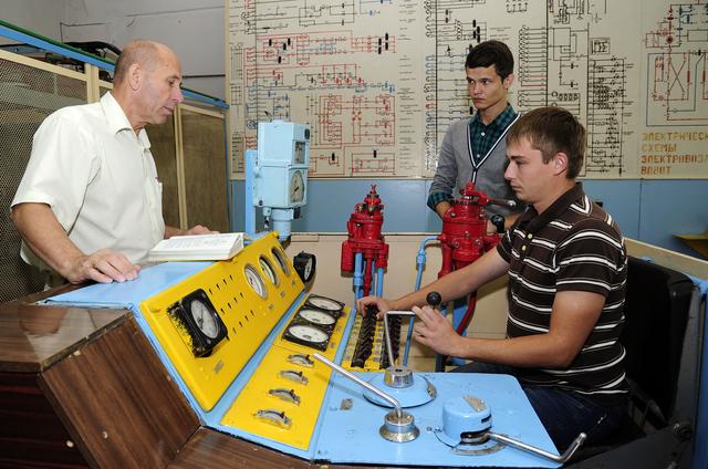 Только 35 % выпускников белгородских колледжей и техникумов получают высший разряд