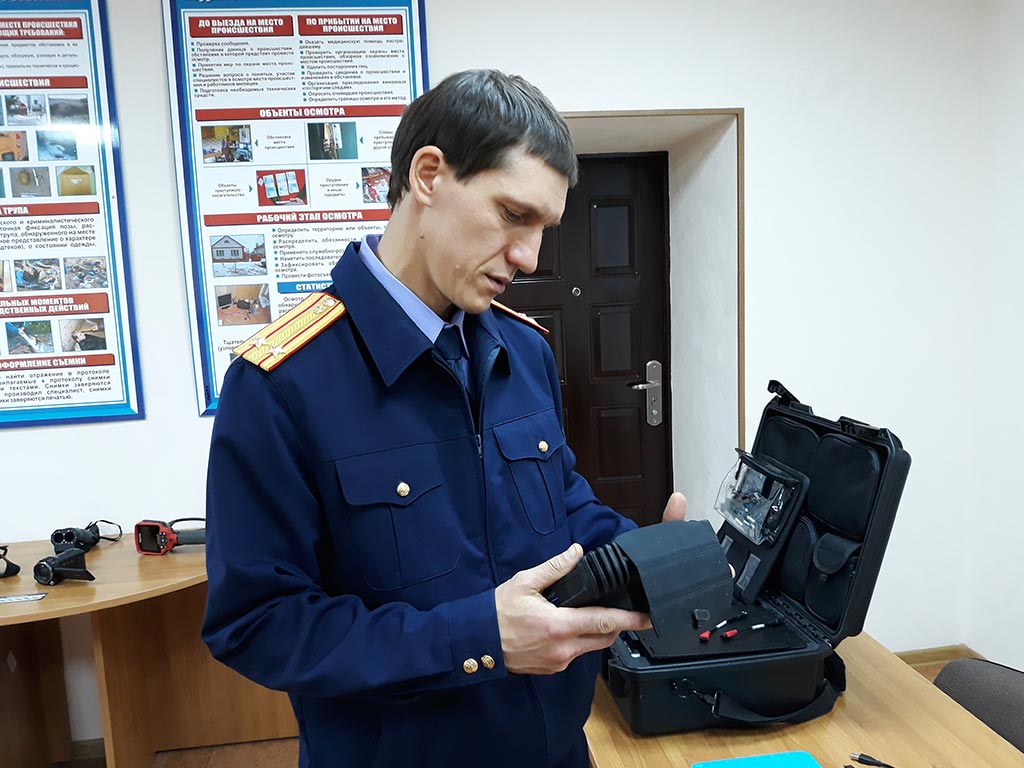 Илья Макаренко: «С помощью этого прибора извлекают любые данные с электронных носителей»