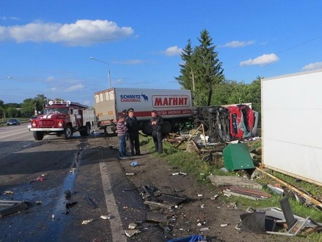 Дело водителя грузовика, протаранившего автобус, направили в Губкинский суд