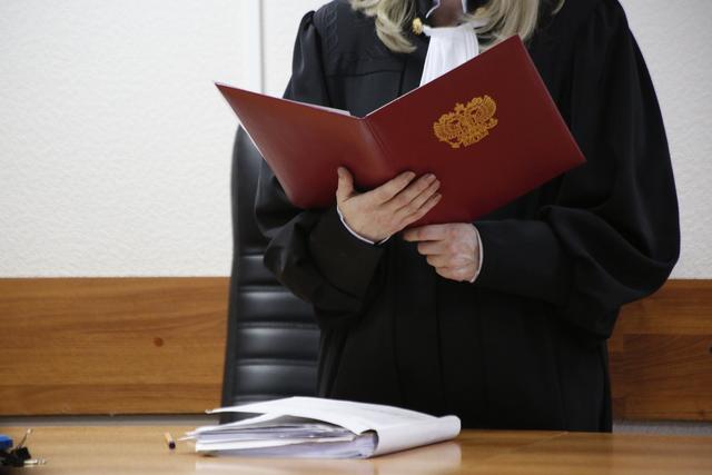 Белгородский суд разрешил детям выезжать за границу без санкции отца