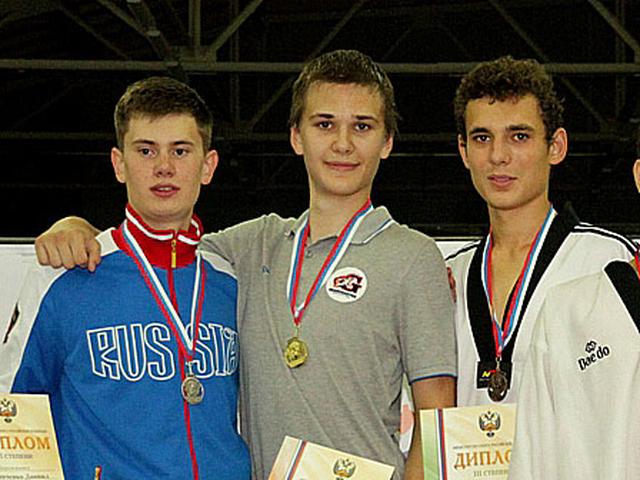 Два белгородца завоевали бронзу на юниорском первенстве России по тхэквондо