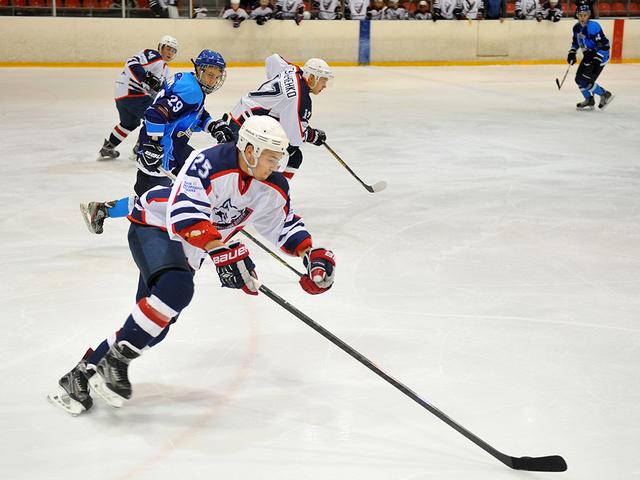 Белгородские хоккеисты победами завершили регулярный чемпионат НМХЛ