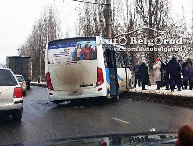 Колесо у автобуса в Белгороде оторвалось из-за некачественных шпилек и гаек
