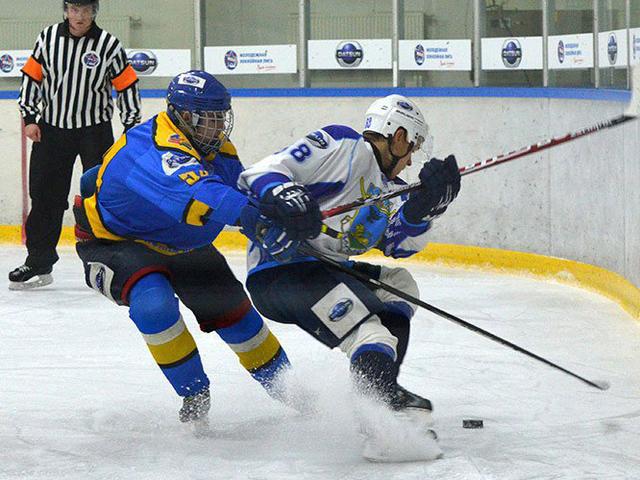 Белгородские хоккеисты снова проиграли