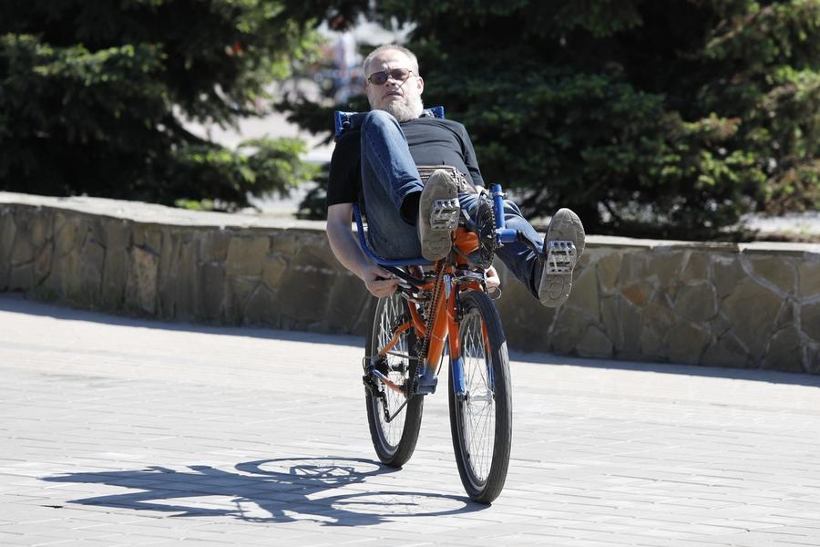 Костюмированный велопарад в Белгороде собрал 300 участников