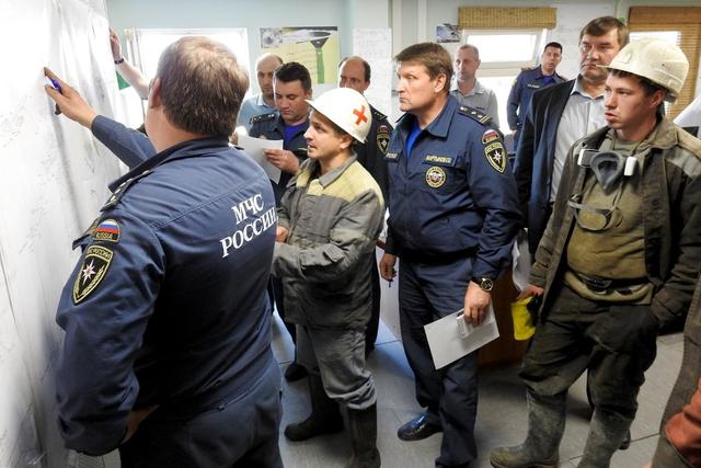 Четверо белгородцев заблокированы в шахте в Мирном