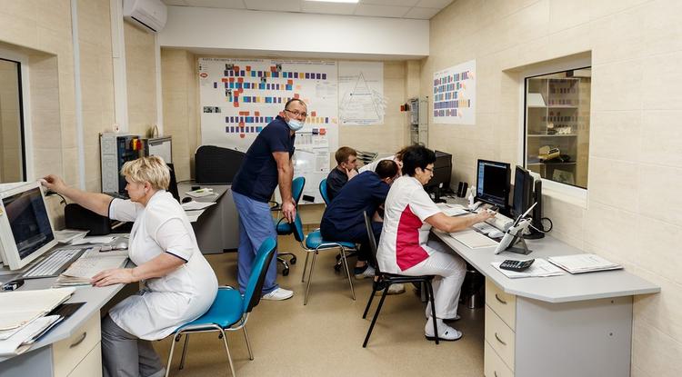 В Белгородской области открыта горячая линия для врачей, готовых переехать в регион