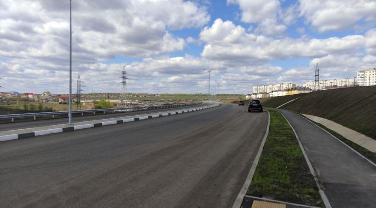 В 2022 году на белгородских дорогах продолжат наносить продольные шумовые полосы