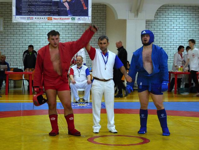 Белгородские самбисты завоевали серебро на чемпионате России