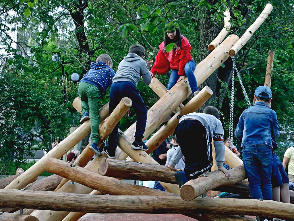Стали известны даты сдачи новых детских и спортивных площадок в Белгороде