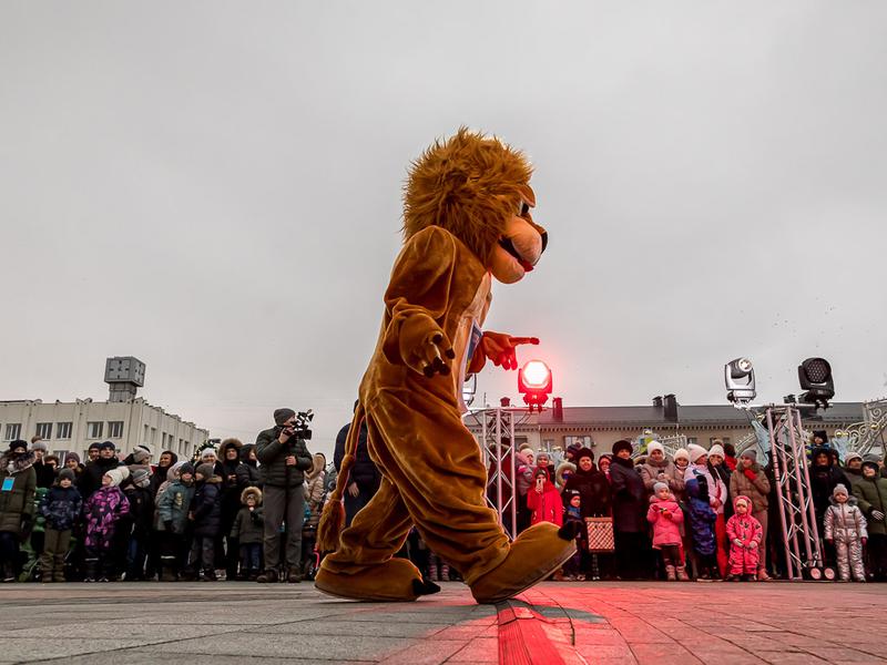 Путешествие в Новый год: в Белгороде дали старт новогодним праздникам (фоторепортаж)