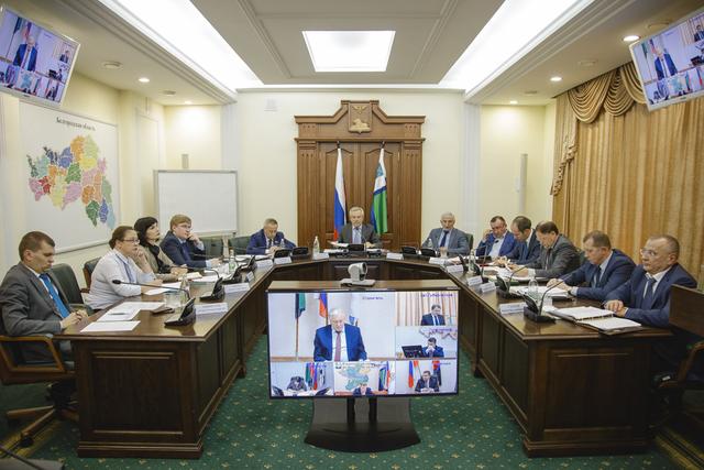 Вся власть советам. Евгений Савченко и члены правительства встретились в новом формате