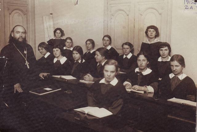 Какими были белгородские гимназисты и педагоги в начале ХХ века
