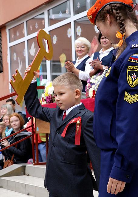 Для белгородских школьников прозвенел первый звонок - Изображение 3