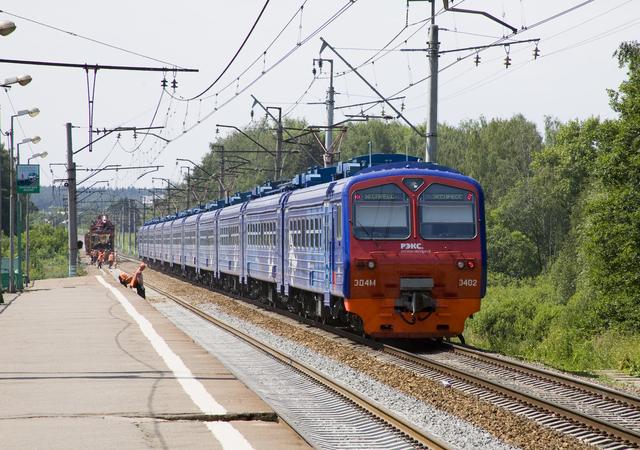 Пассажиры дневного экспресса Москва – Белгород провели в пути лишние 10 часов