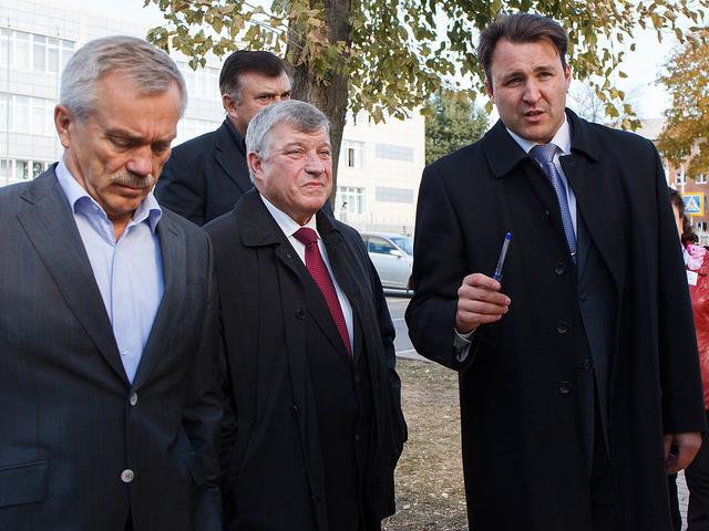 Евгений Савченко призвал очистить белгородские дворы от автомобилей