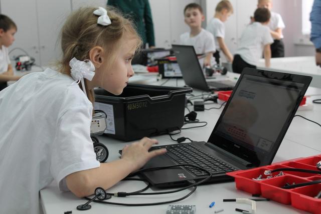 В пяти школах Белгорода с 1 сентября откроют IT-классы
