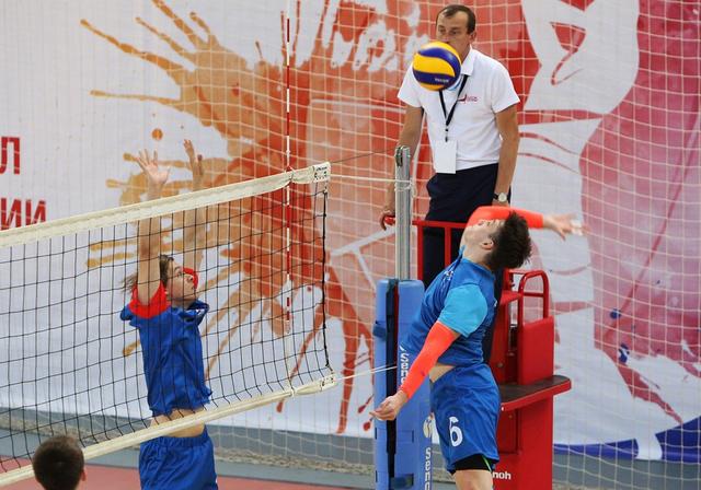 Белгородские волейболисты взяли золото студенческого чемпионата