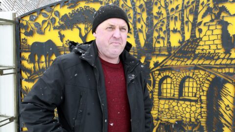 Автор металлических шедевров Валентин Поляничко