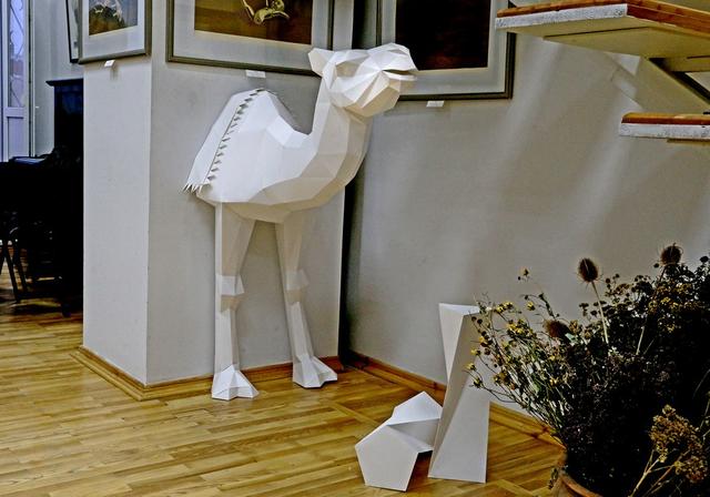 В Белгороде открыли выставку объёмной бумажной скульптуры