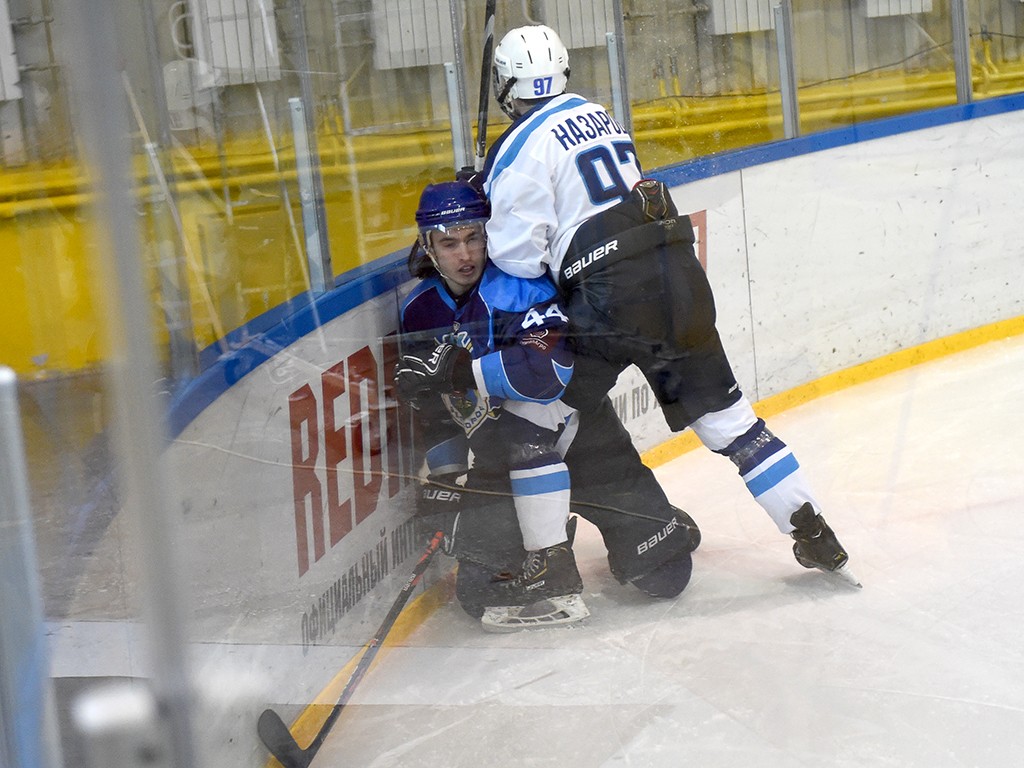 Хоккейный «Белгород» проиграл в первом матче 1/4 финала НМХЛ