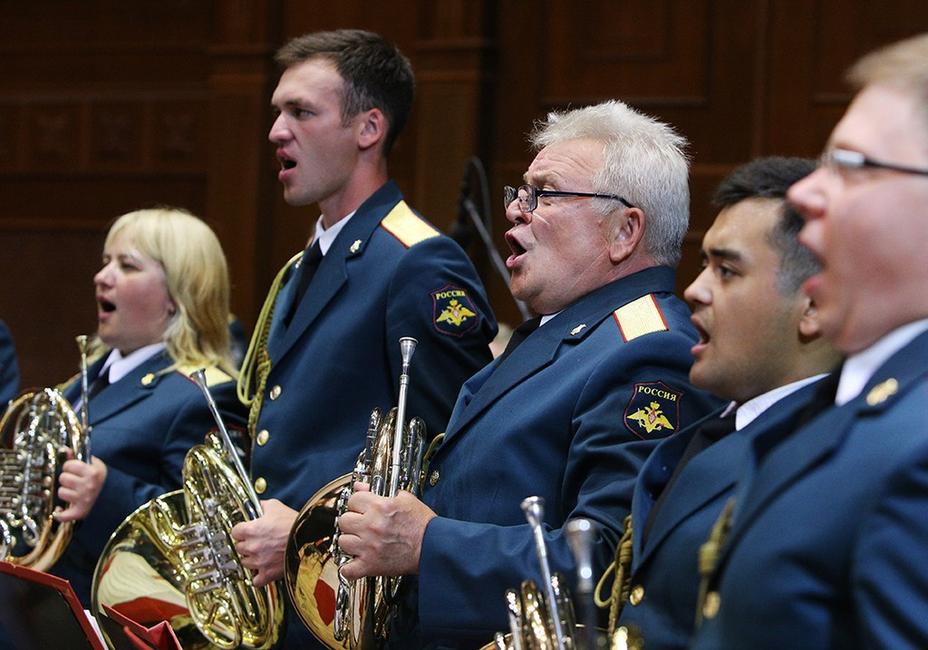 В Белгороде завершился Всероссийский парад духовых оркестров «Первый салют Победы» - Изображение 13
