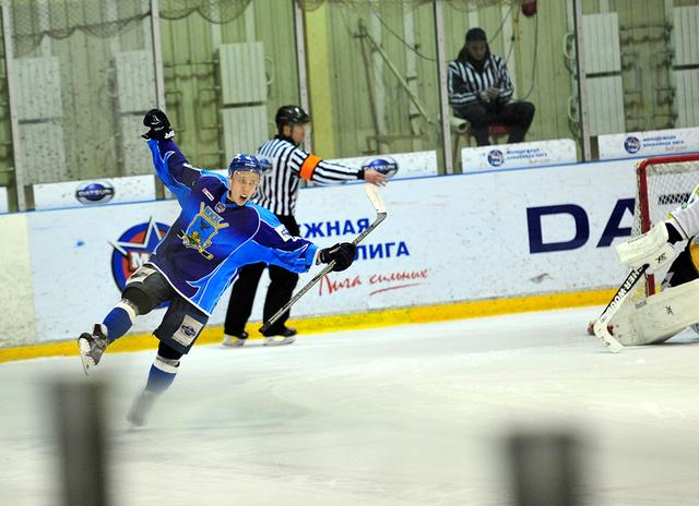 МХК «Белгород» победила в последнем домашнем матче сезона