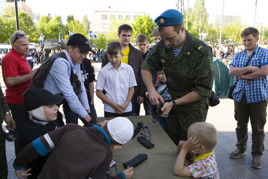 Накануне Дня Победы в Белгороде прошёл бал под открытым небом - Изображение 2