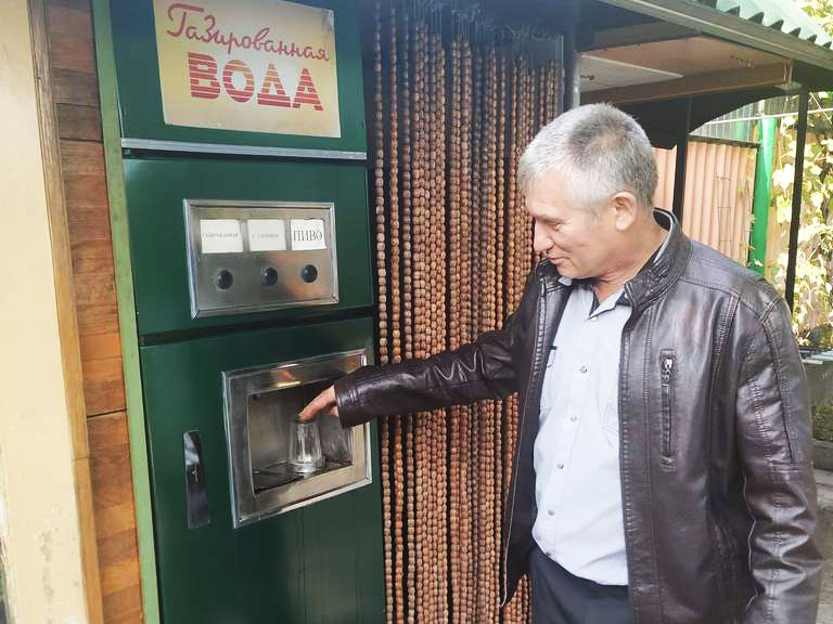 Вам с сиропом? Где в Новооскольском округе можно найти автомат с газировкой