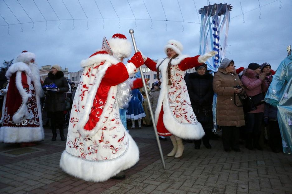 Как в Белгороде прошёл парад Дедов Морозов - Изображение 9