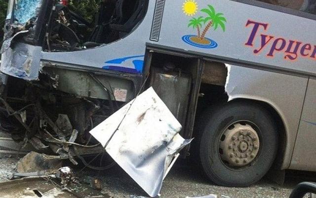 Автобус с белгородскими туристами попал в аварию под Новороссийском