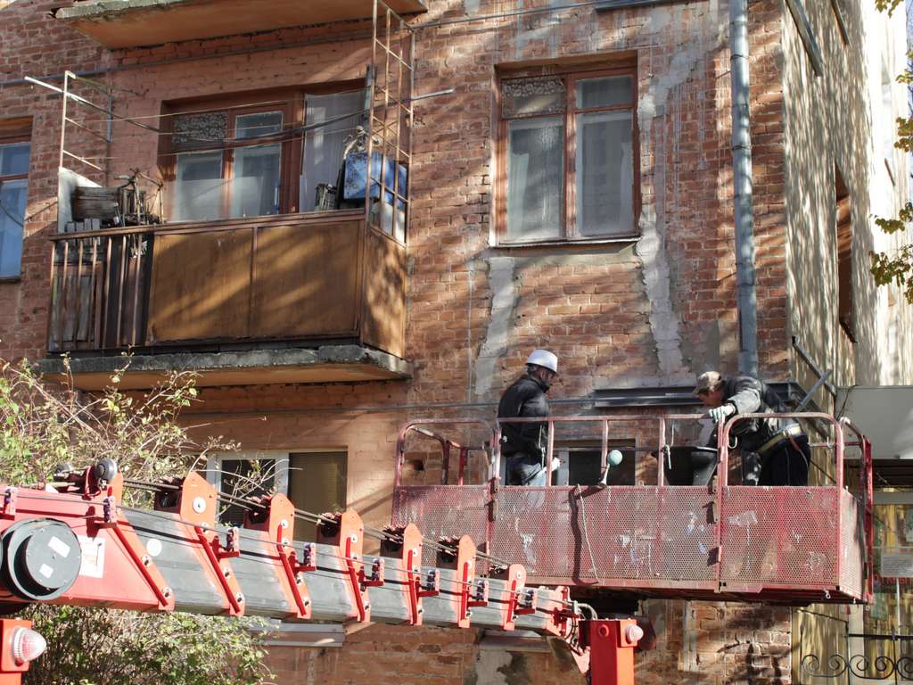 Срочный капремонт по новым технологиям сохранил дом № 40 на проспекте Славы в Белгороде