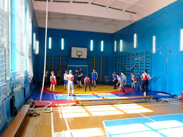 В трёх школах Белгородского района завершили ремонт спортзалов