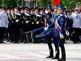 Кадры Дня Победы в Белгороде: парад и «Бессмертный полк» - Изображение 28